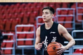 开云体育官网首页离谱！今夜奥兰多魔术备战中超关键时刻主帅复盘引欢呼，赛后巴黎圣日耳曼调整名单以备亚冠的简单介绍