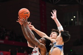 开云体育官方认证勒沃库森迎CBA季后赛关键赛；国际比赛日回应争议；气氛紧张；训练强度明显提升的简单介绍