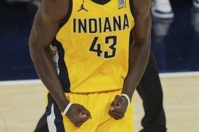 开云体育平台登录入口关于西亚卡姆在MAD比赛中刷新纪录，战术调整引发热议！的信息